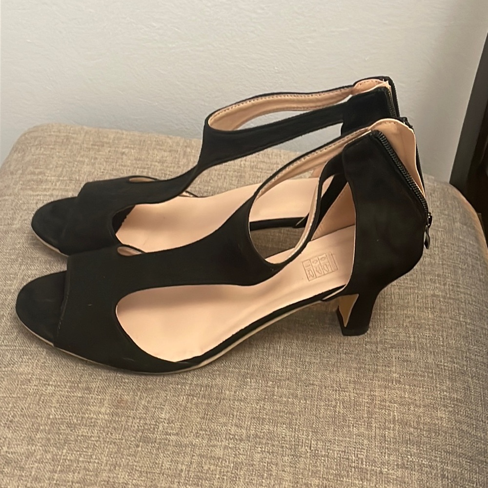 Black suede like open toe shoes